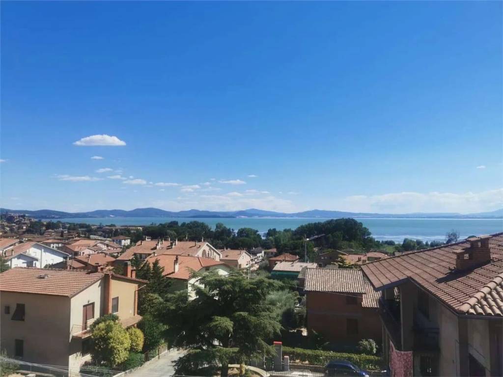 Villa a Passignano sul trasimeno in Via Enrico Fermi, 19 - Foto 3