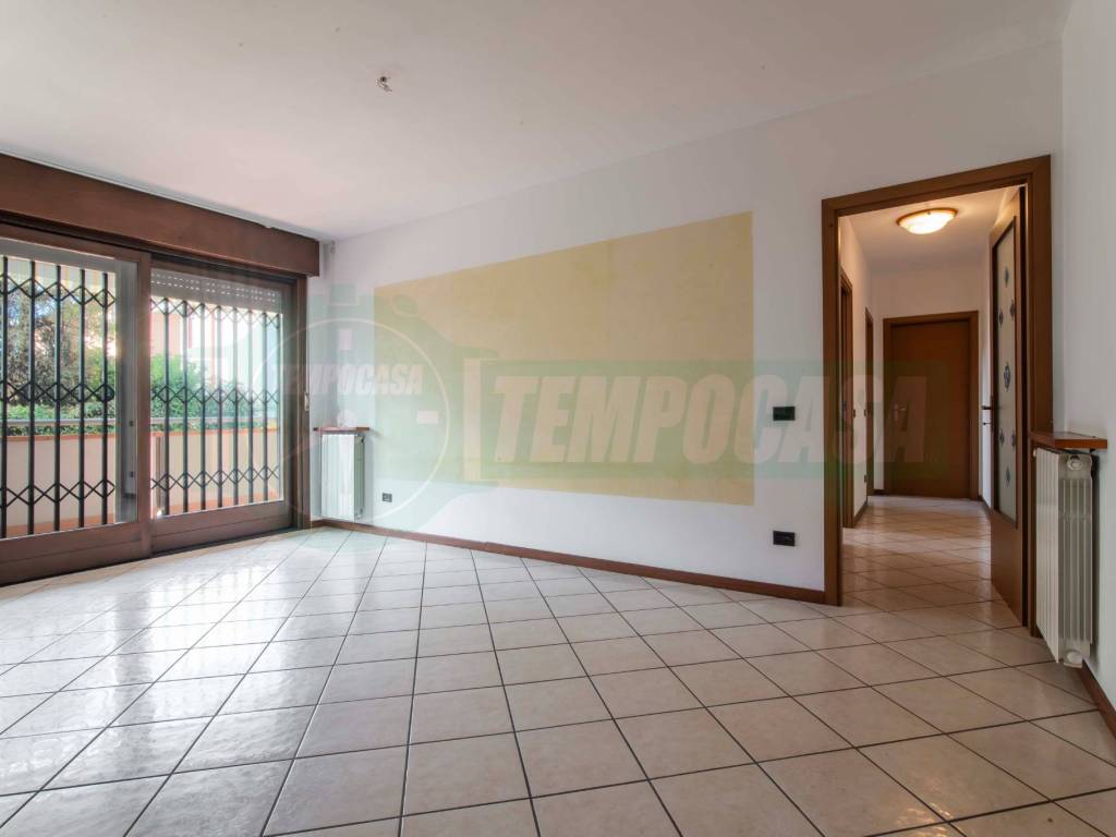 Appartamento a Tradate in Via Damiano Chiesa, 6 - Foto 3