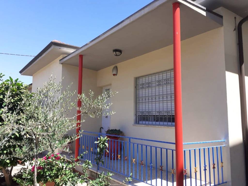 Villa a Cascina in Via Salvatore Quasimodo, 20 - Foto 2