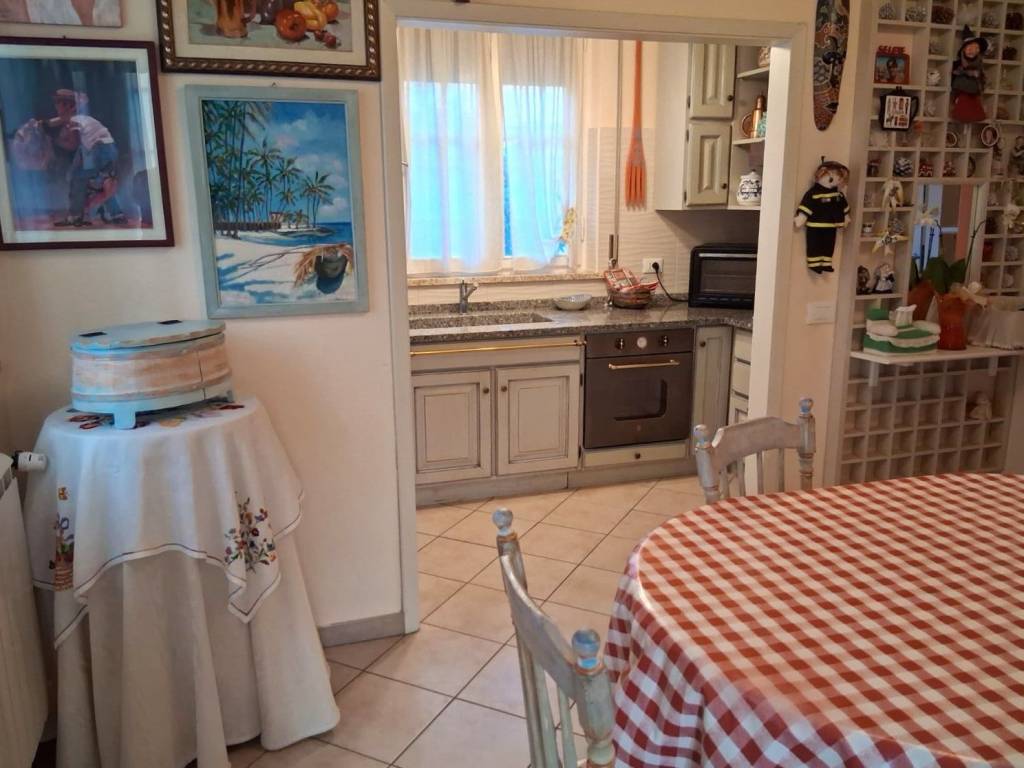 Villa a Cascina in Via Salvatore Quasimodo, 20 - Foto 5