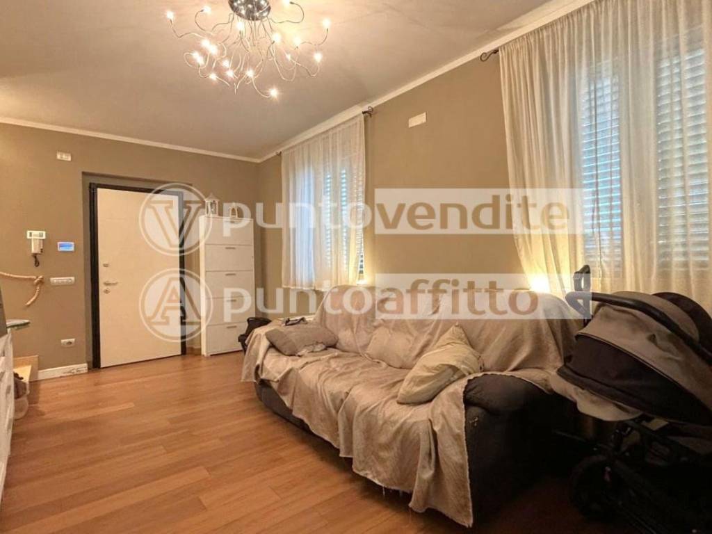 Villetta a schiera a Lucca in Via delle Pierone, , 55100 - Foto 3