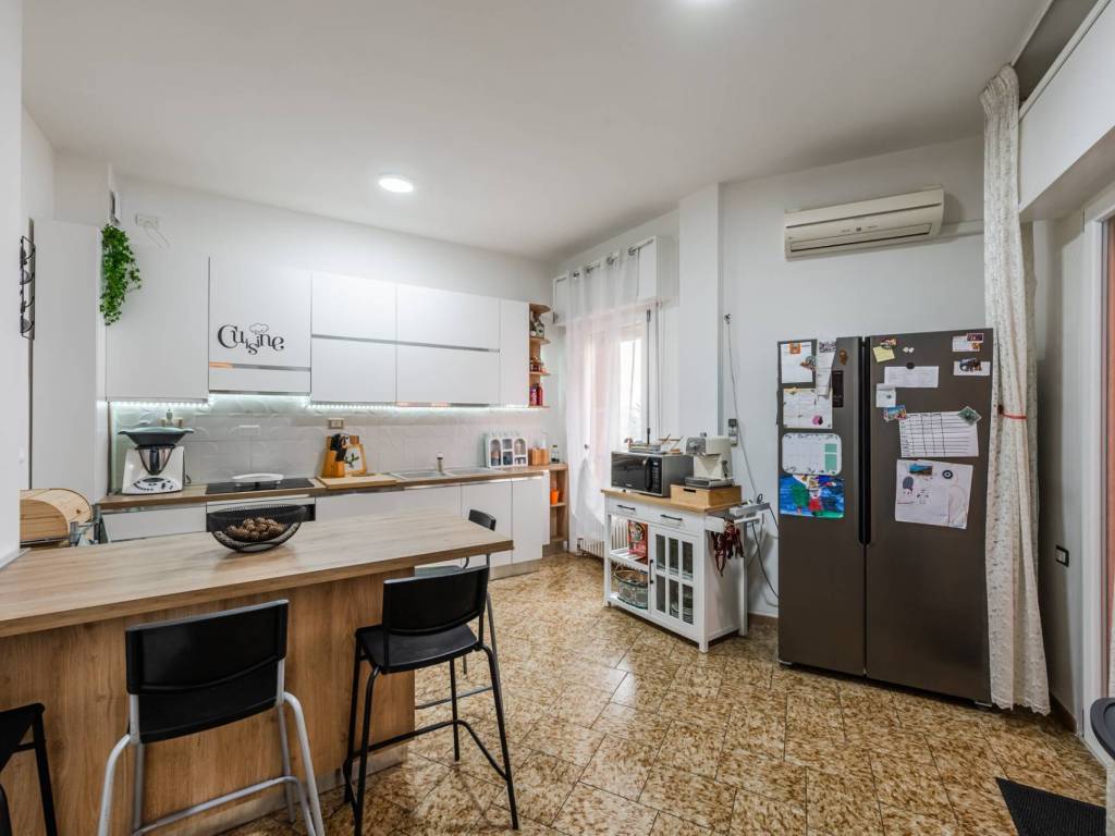 Appartamento a Cento in Via Carpeggiani, 9 - Foto 4