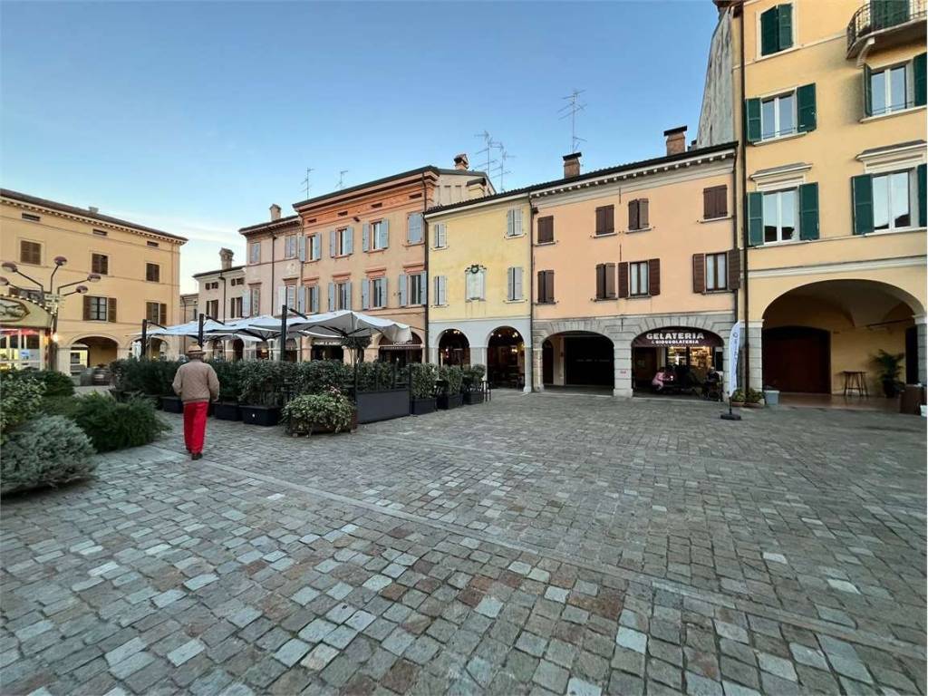 Appartamento a Carpi in Piazza Giuseppe Garibaldi, 38 - Foto 2