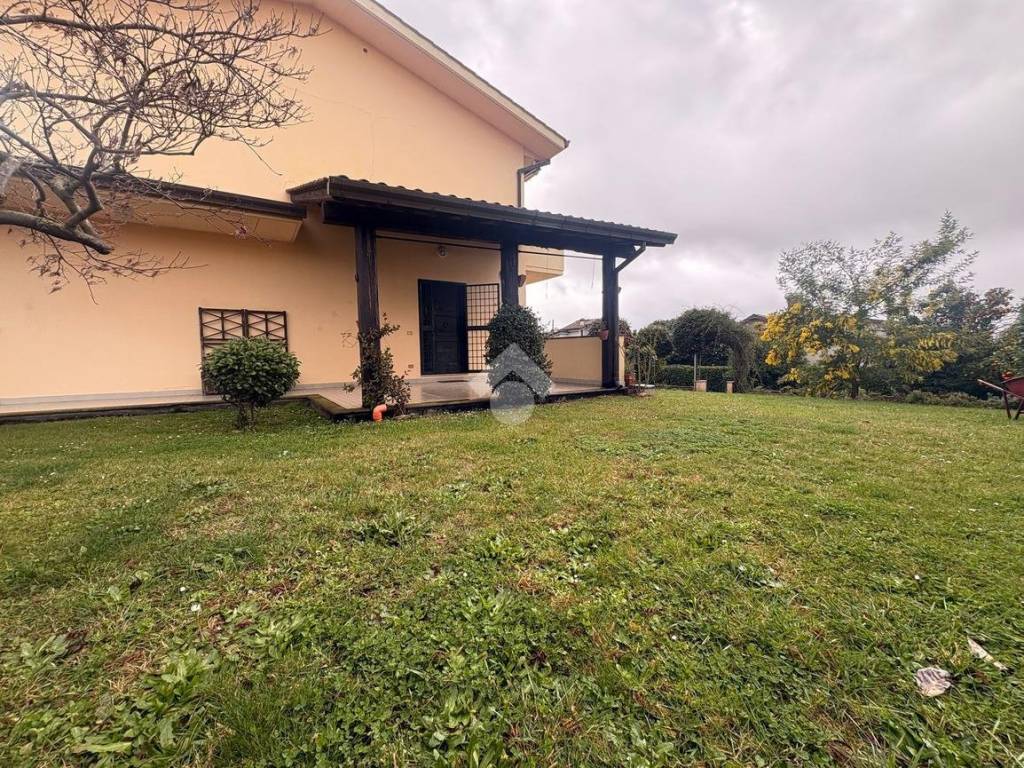 Villa a Lariano in Via Piave, 6 - Foto 3