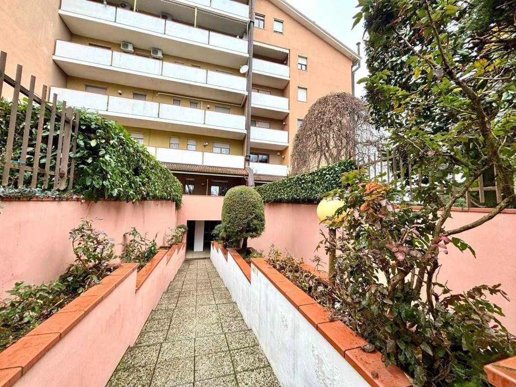 Appartamento a Alessandria in VIA PARINI, 41 - Foto 3