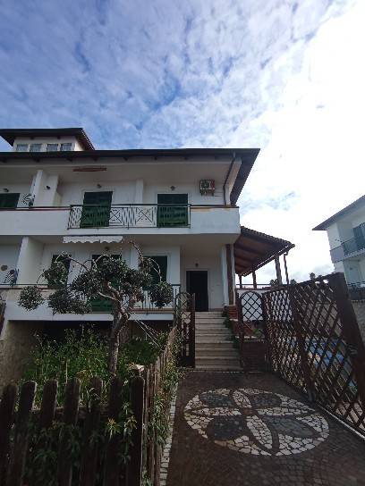 Villa a Giugliano in campania in Via Vicinale Recapito - Foto 2