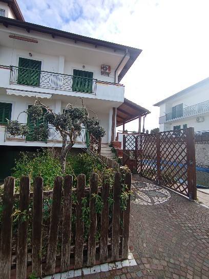 Villa a Giugliano in campania in Via Vicinale Recapito - Foto 4