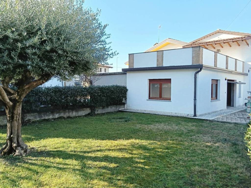 Villa a Udine in Via Veneto, 104 - Foto 5