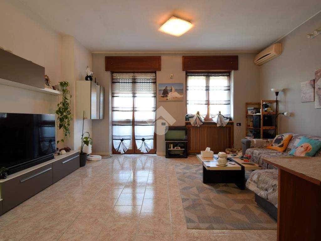 Appartamento a Rozzano in Via Alfieri, 17 - Foto 4