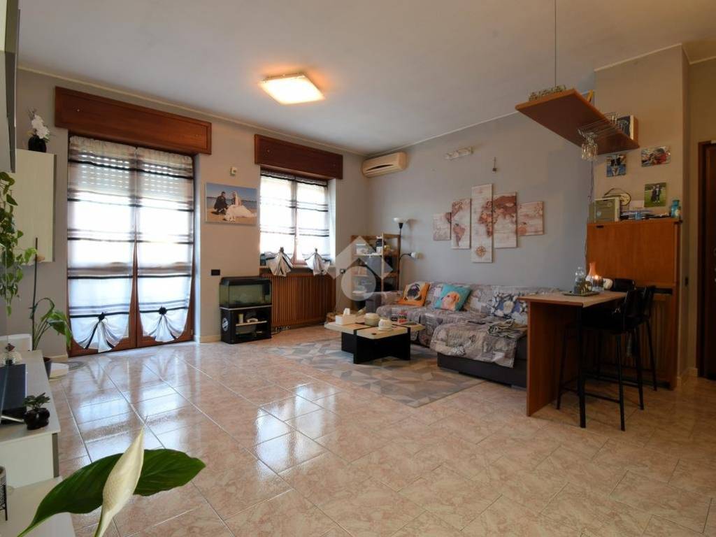 Appartamento a Rozzano in Via Alfieri, 17 - Foto 5