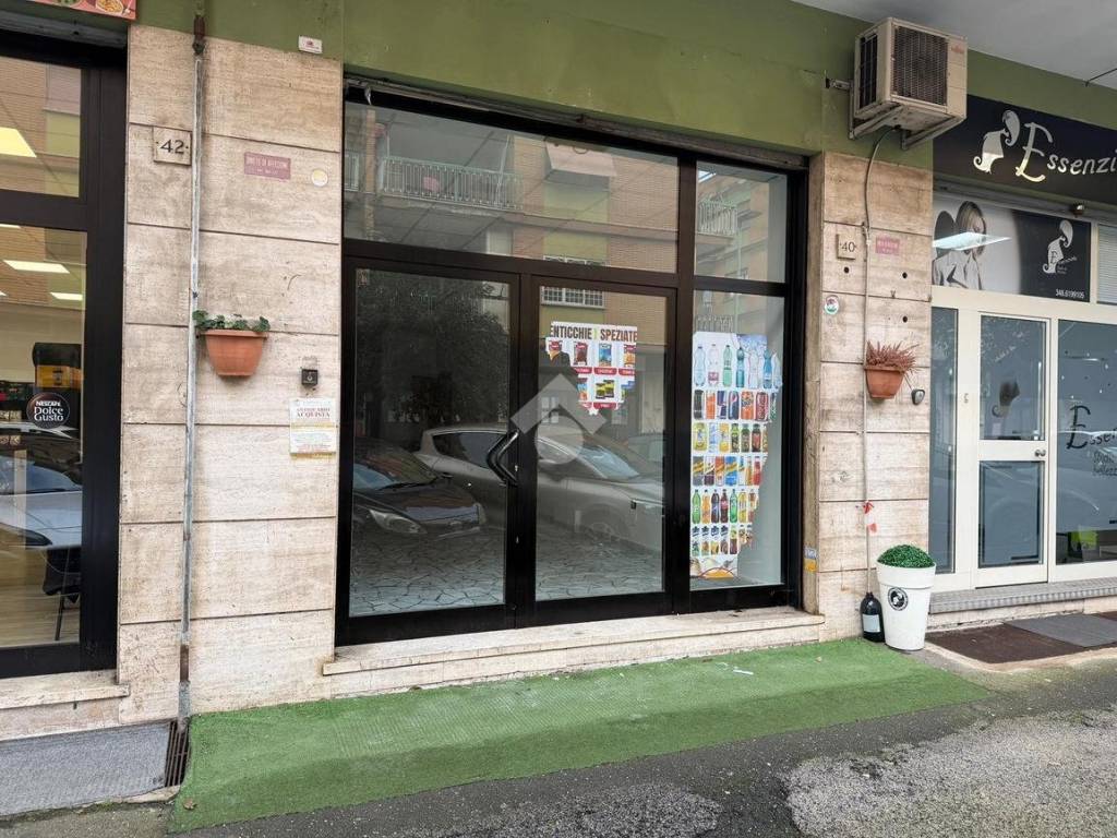 Immobile a Pomezia in Via Alfonso Lamarmora, 40 - Foto 2