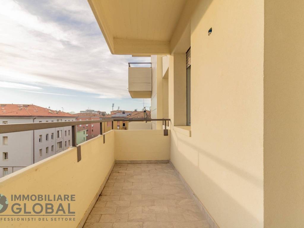 Appartamento a Reggio emilia in Via Camillo Pezzarossa - Foto 3