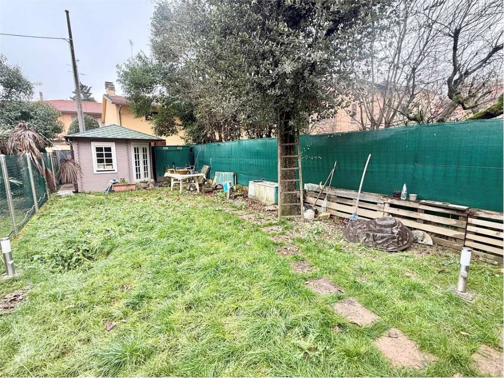 Appartamento a Imola in Appartamento con Giardino Privato e Taverna - Foto 4