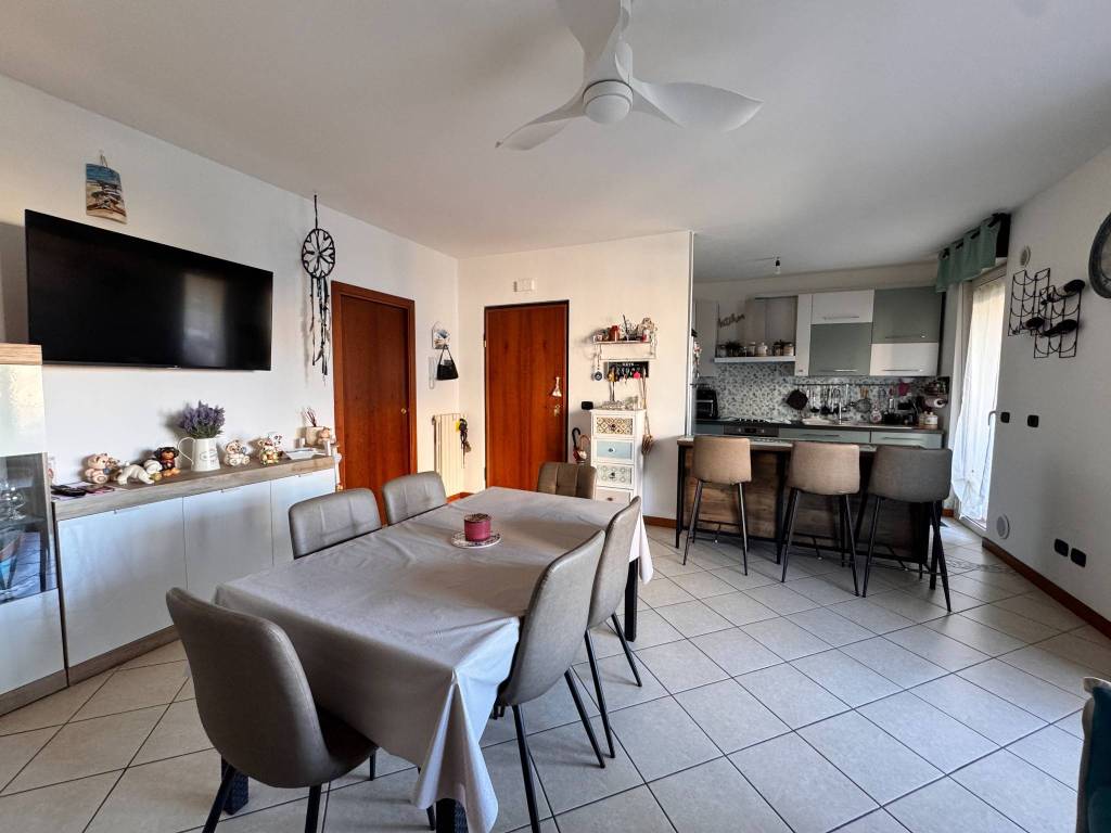 Appartamento a Alba adriatica in Via Trieste, 136 - Foto 2