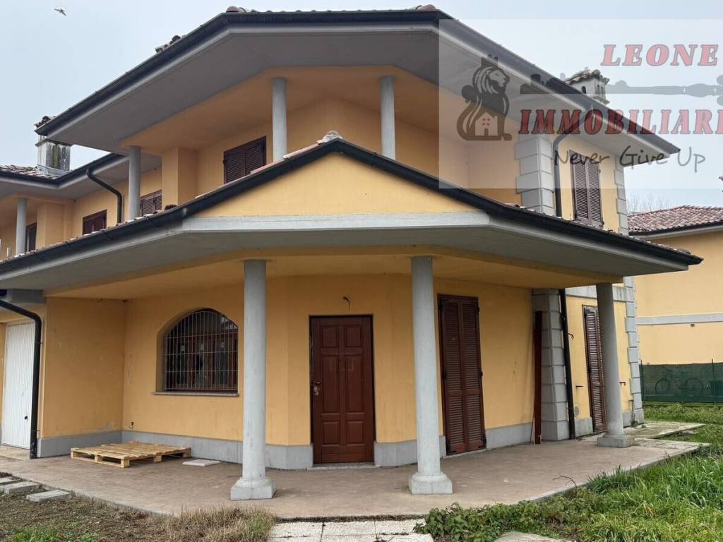 Villa a Roncaro in via cassarà - Foto 3