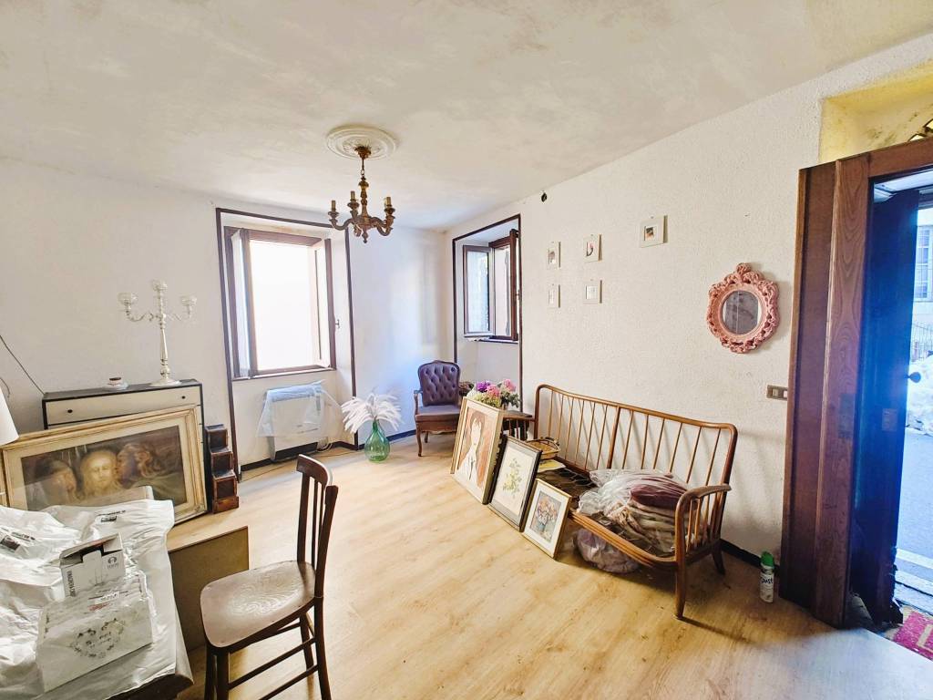 Casa indipendente a Alta valle intelvi in Via Alessandro Volta, 19 - Foto 3