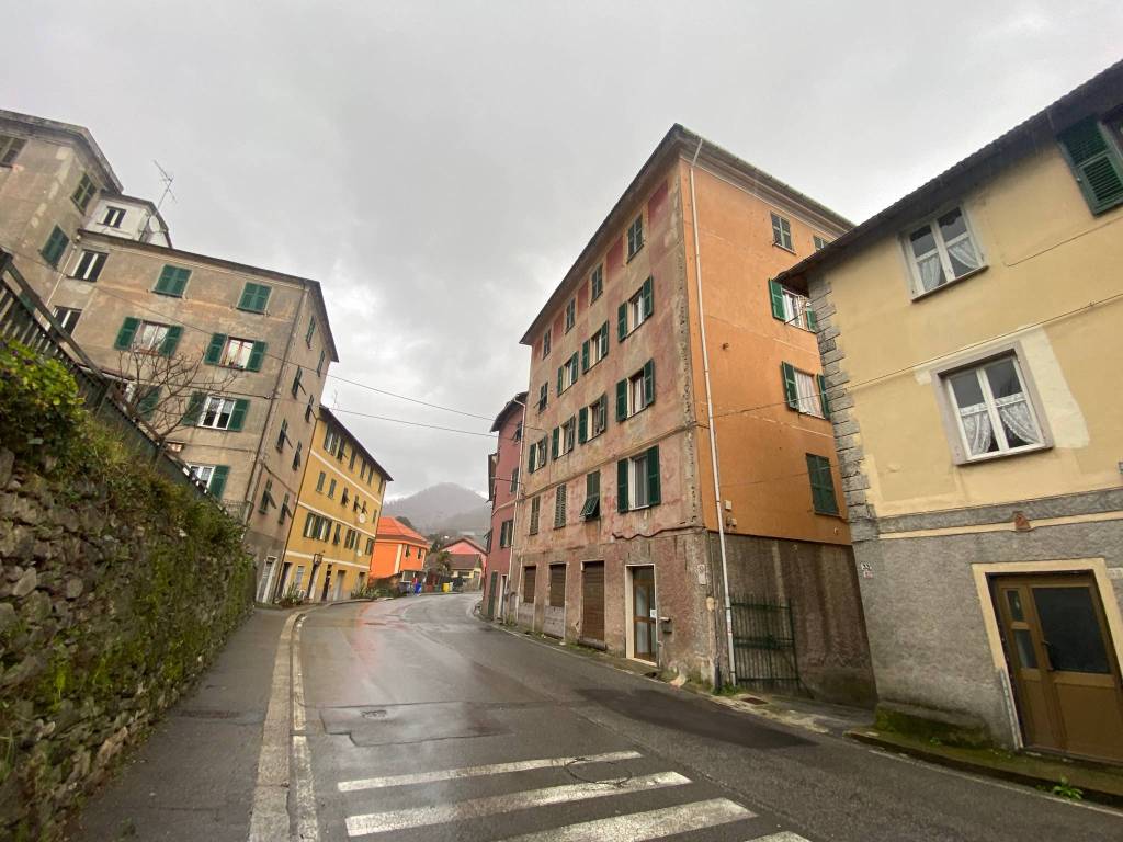 Appartamento a Genova in Via Natale Gallino, 35 - Foto 2