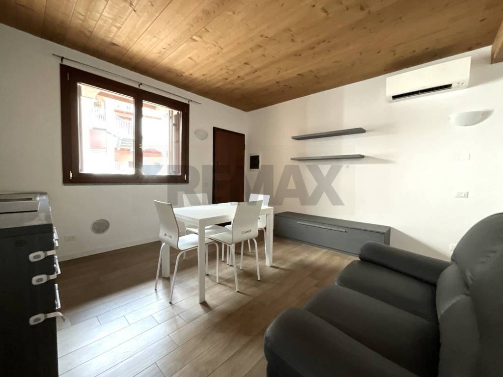 Appartamento a Arese in Via Caduti, 61 - Foto 4