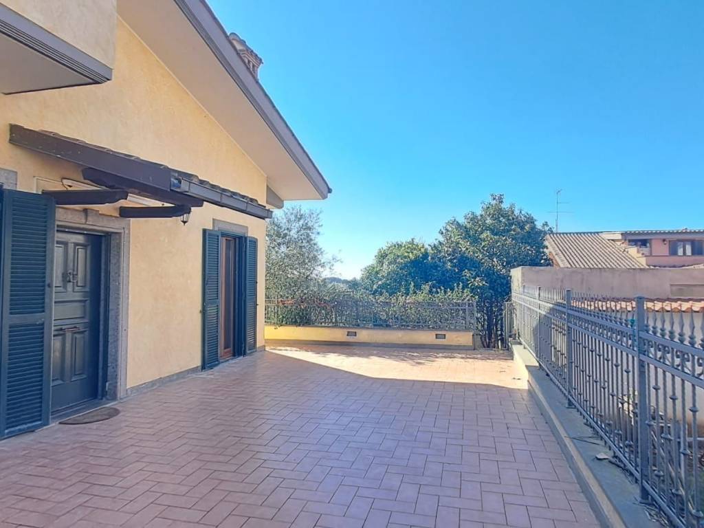Villa a Albano laziale in Via Trieste - Foto 4