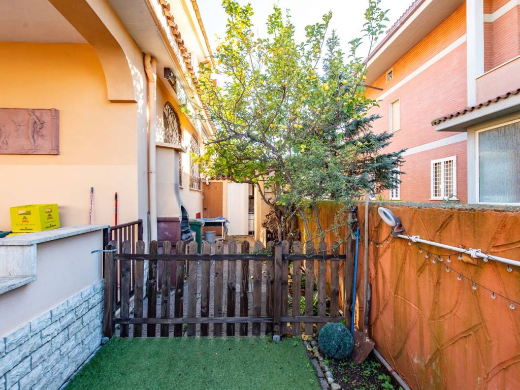 Villa a Ladispoli in Via Taranto - Foto 5