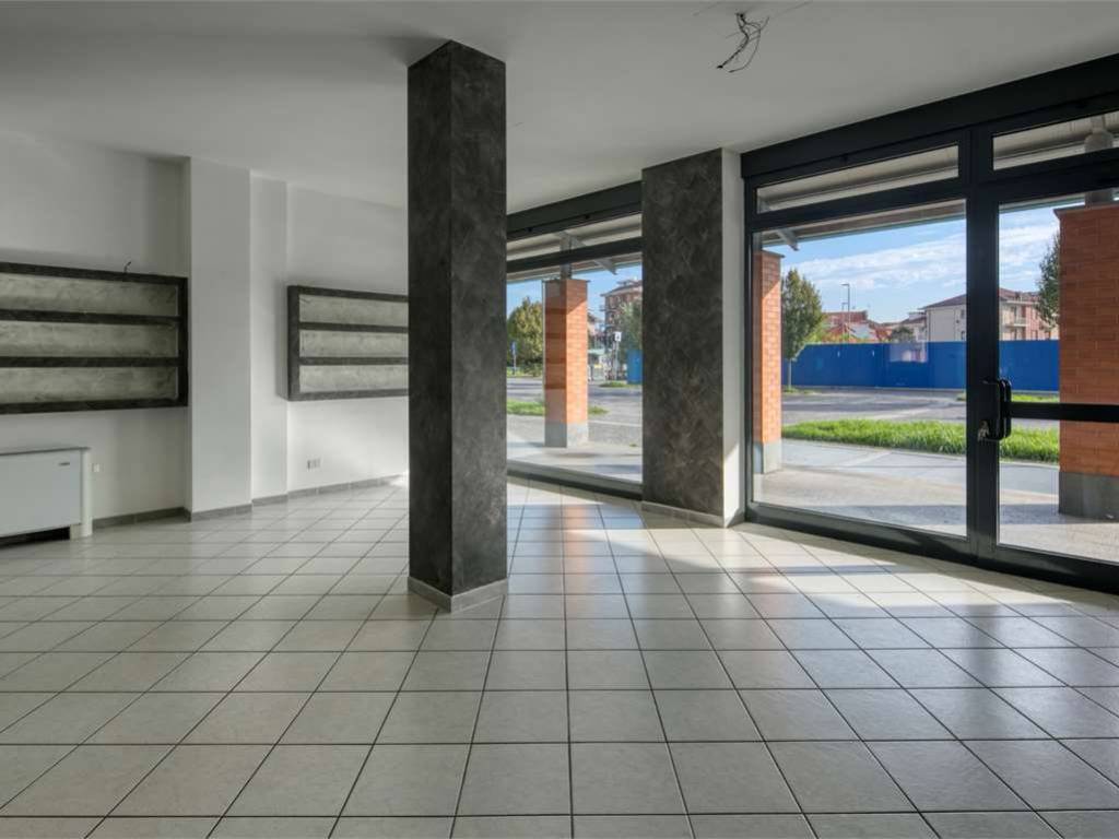 Immobile a Collegno in VIALE PIEMONTE, 28 - Foto 2