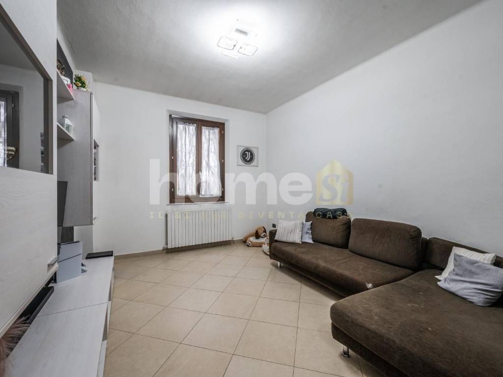 Appartamento a Novellara in Via V. Marchi, , 32 - Foto 3