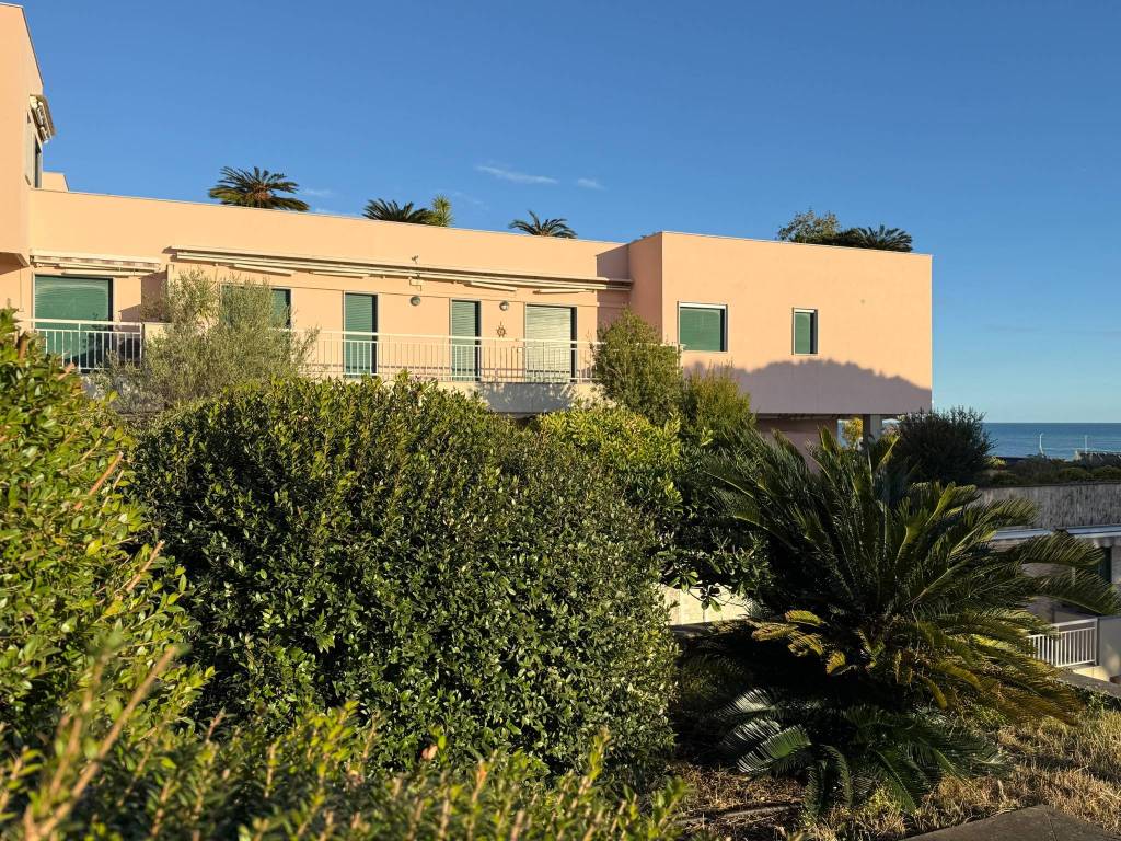 Appartamento a Arenzano in Via del Mare, 54 - Foto 2