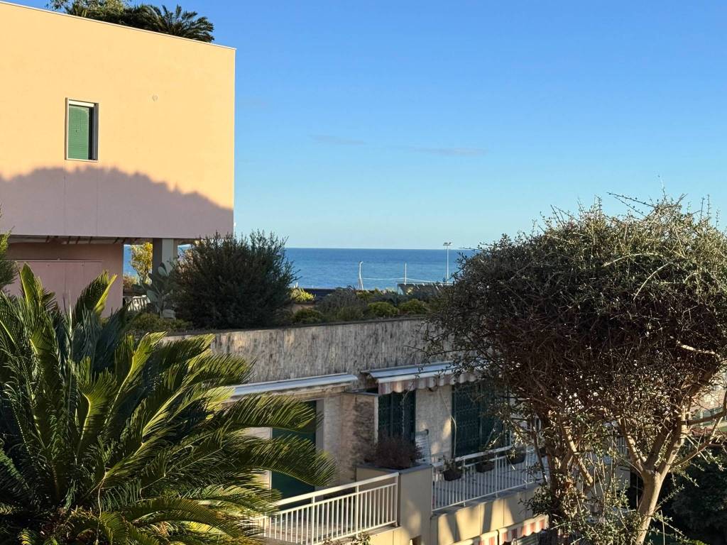Appartamento a Arenzano in Via del Mare, 54 - Foto 4