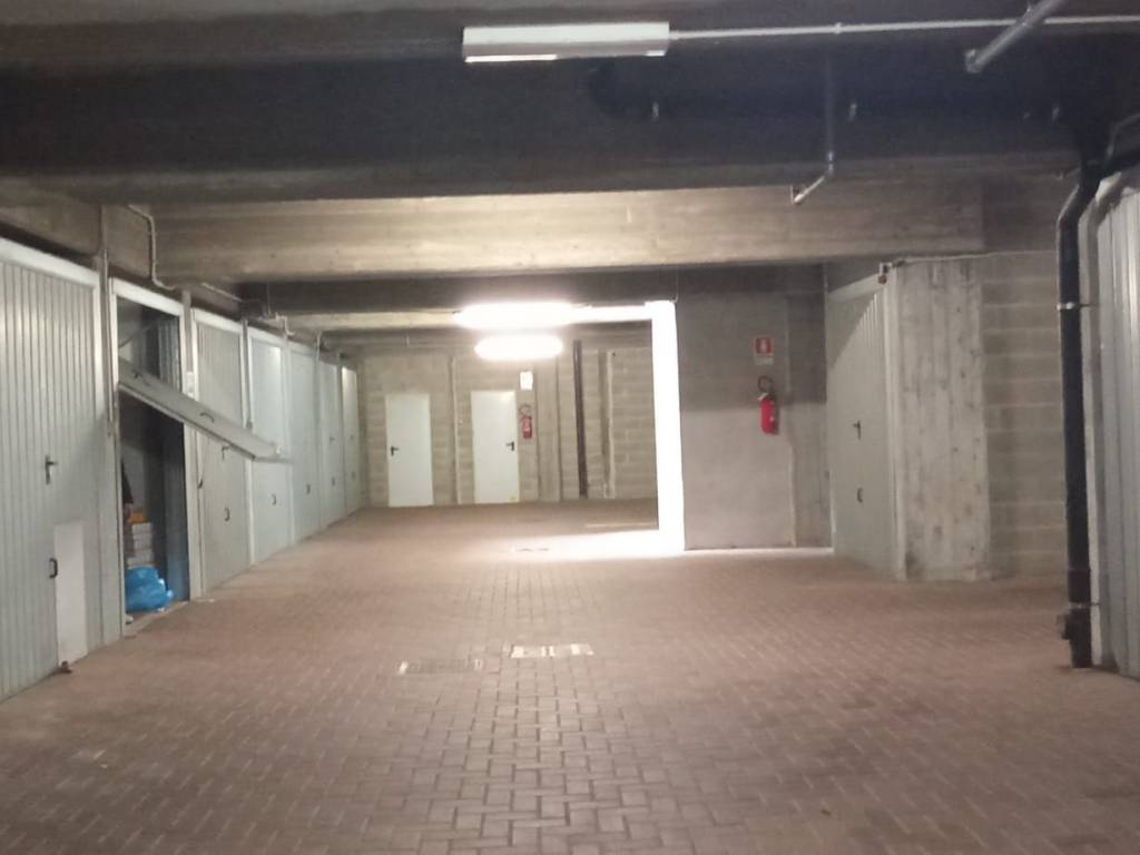 Box / garage a Grugliasco in Via Michelangelo Buonarroti - Foto 4