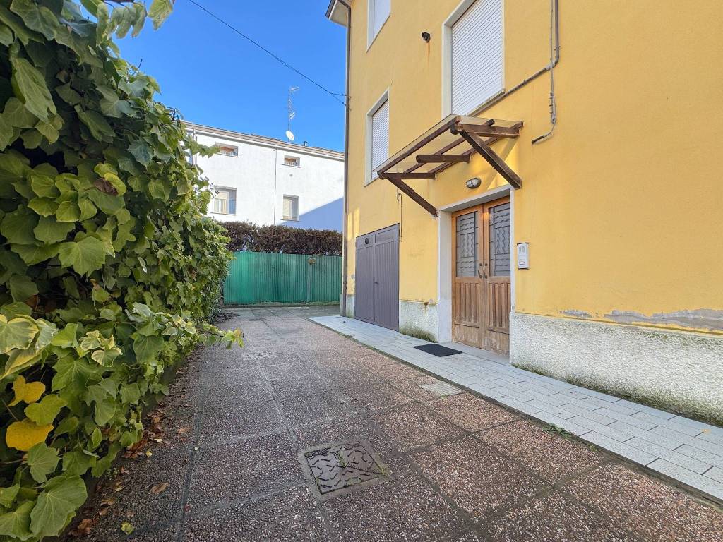 Appartamento a Reggio emilia in Via Pietro Mascagni - Foto 2