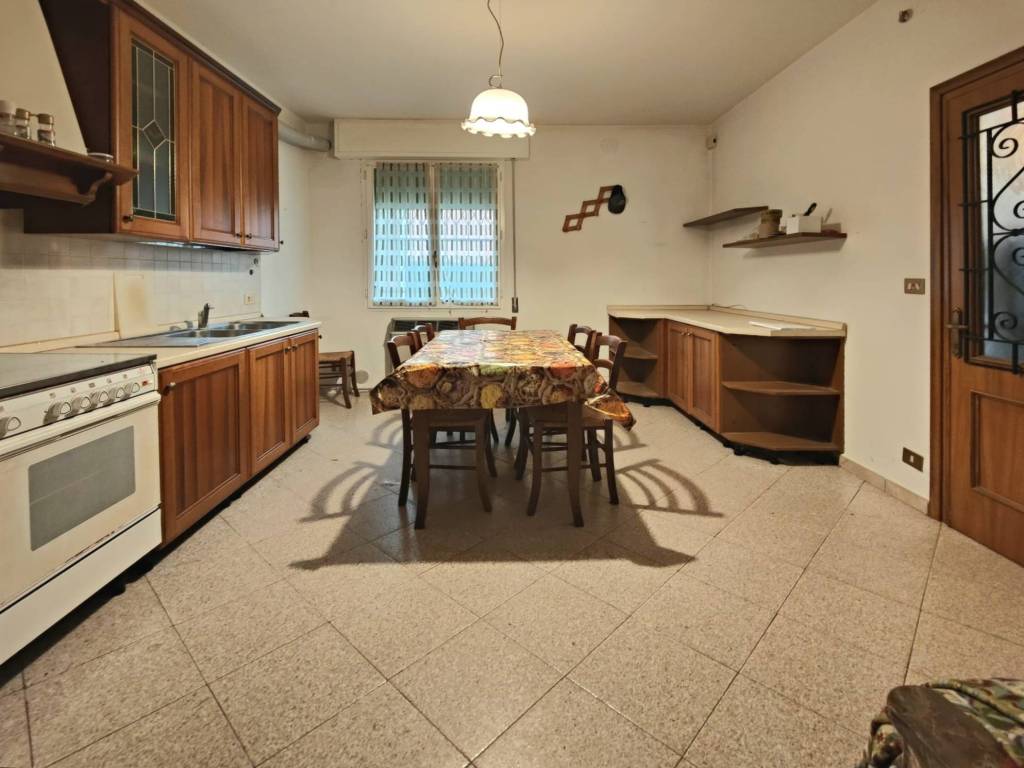 Appartamento a Novi di modena in Via Chiesa Nord, 86 - Foto 2