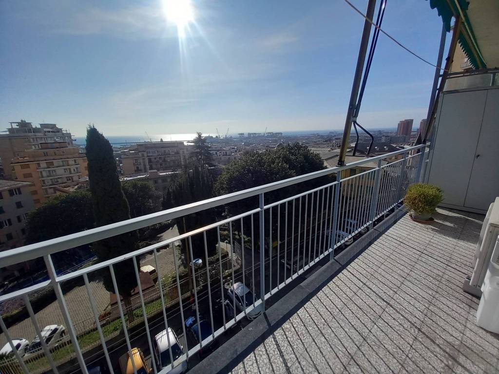 Appartamento a Genova in Via Gian Battista Monti, 52 - Foto 2
