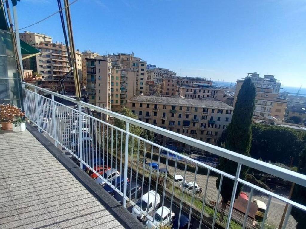Appartamento a Genova in Via Gian Battista Monti, 52 - Foto 4