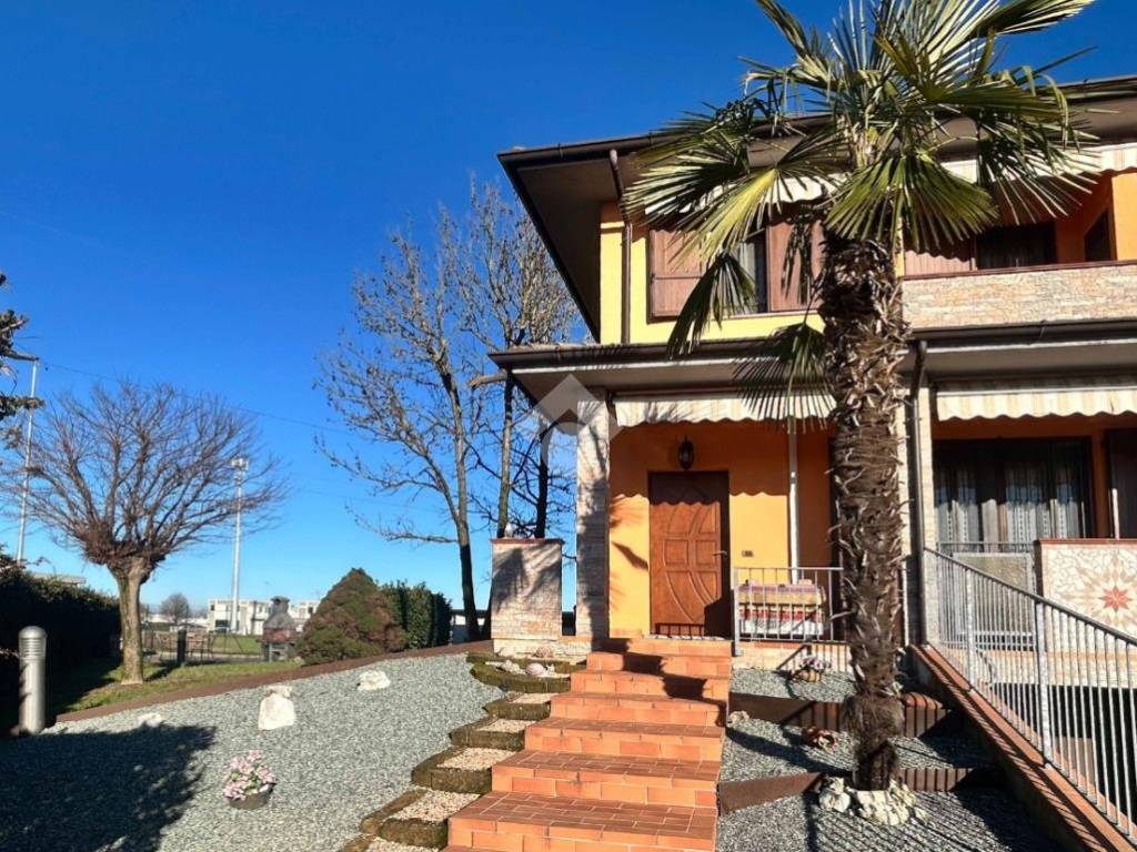 Villetta a schiera a Casaletto ceredano in Via Novella, 1 - Foto 4
