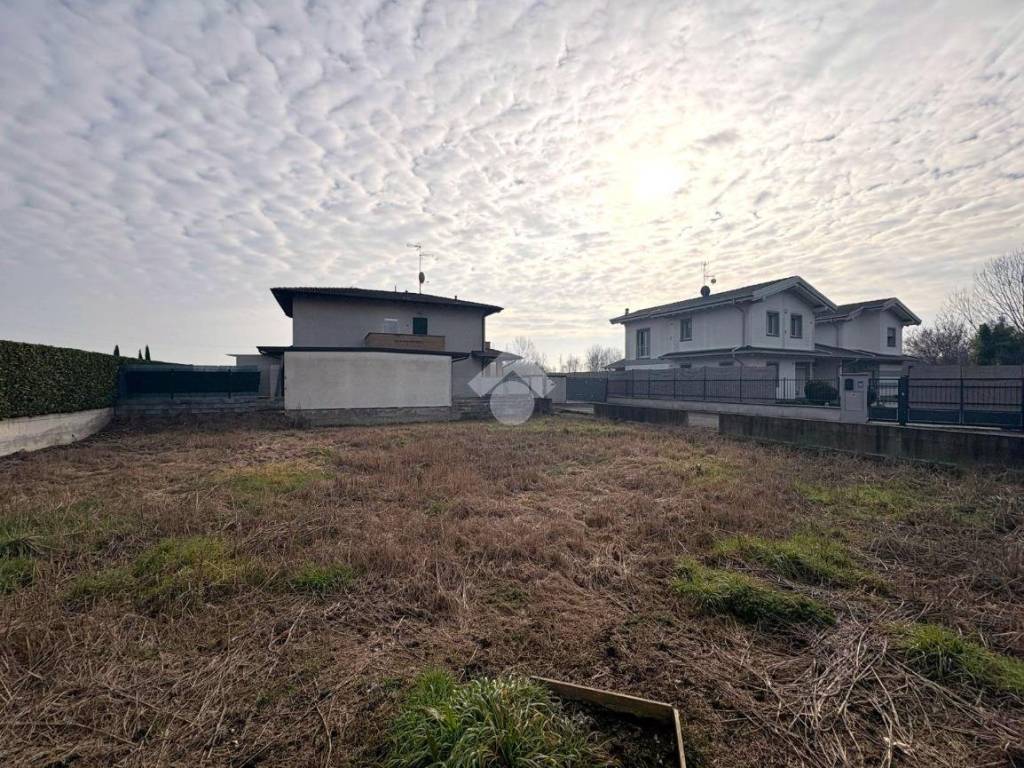 Terreno a Pandino in Via Deledda, 30 - Foto 3