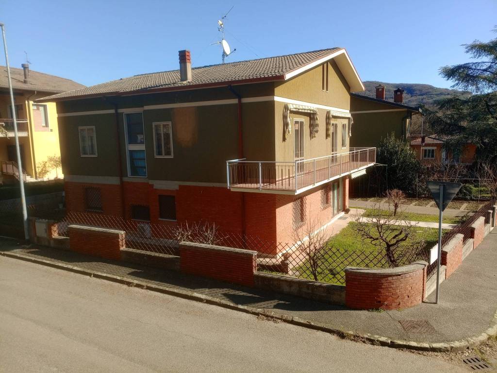 Villa a Verona in Via Contrada Grande, 18 - Foto 5
