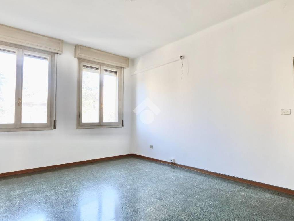 Appartamento a Reggio emilia in Via Col di Lana - Foto 2