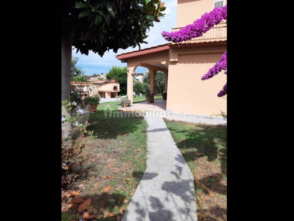 Villetta a schiera a Ardea in Viale Nuova California - Foto 2