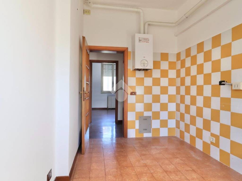 Appartamento a Reggio emilia in Via Col di Lana - Foto 4