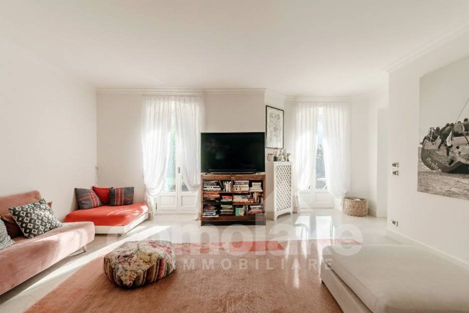 Appartamento a Cernobbio in Via Regina - Foto 4