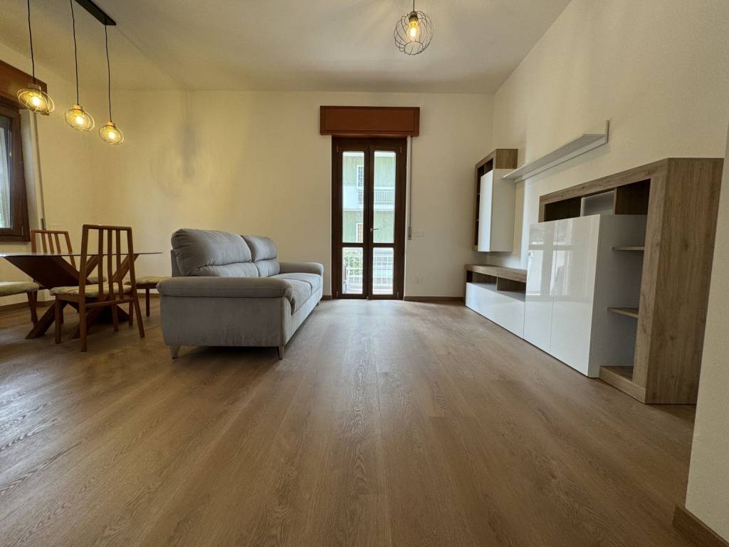 Appartamento a Carugate in Via Bertarini, 66 - Foto 2