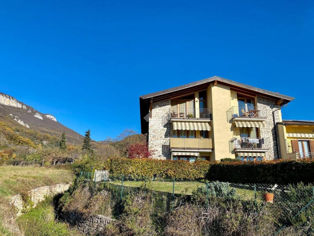 Appartamento a Caprino veronese in via monte baldo, 2 - Foto 2