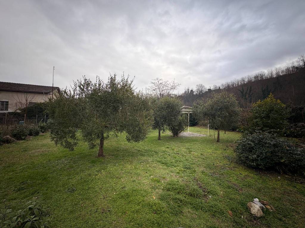 Villa a Barga in Via Molino, 18 - Foto 3