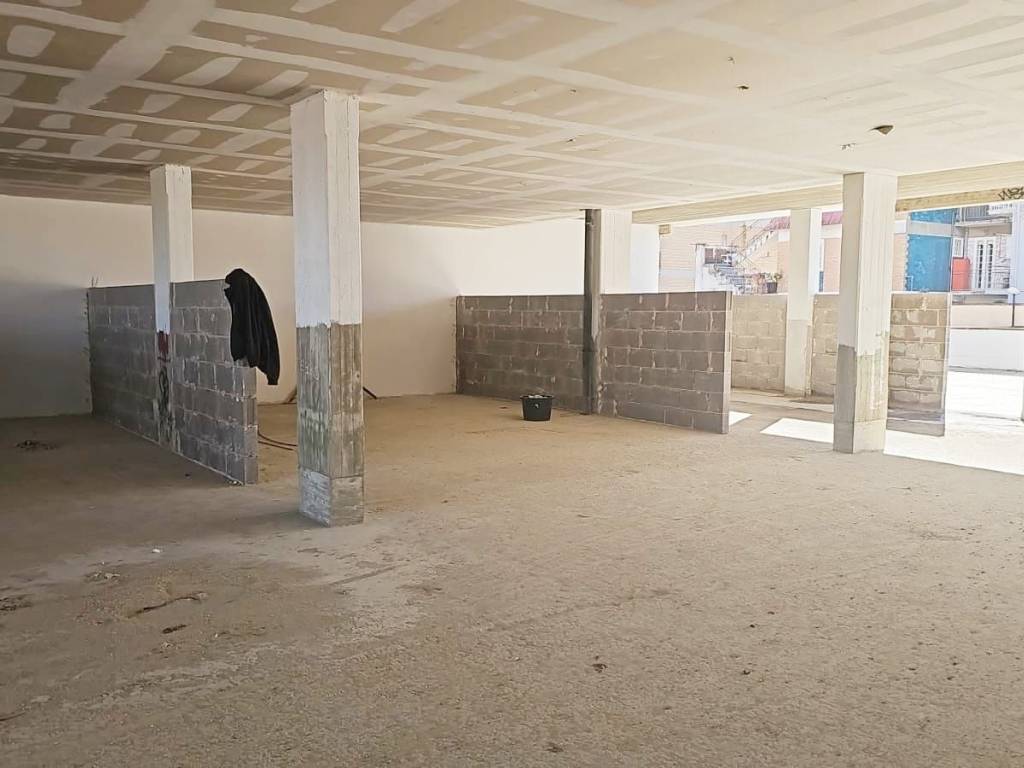 Box / garage a Pomezia in Via Generale Carlo Alberto Dalla Chiesa, 82 - Foto 2