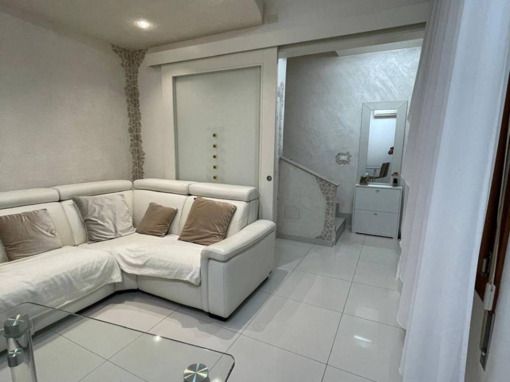 Casa indipendente a Chioggia in Viale Isonzo - Foto 3