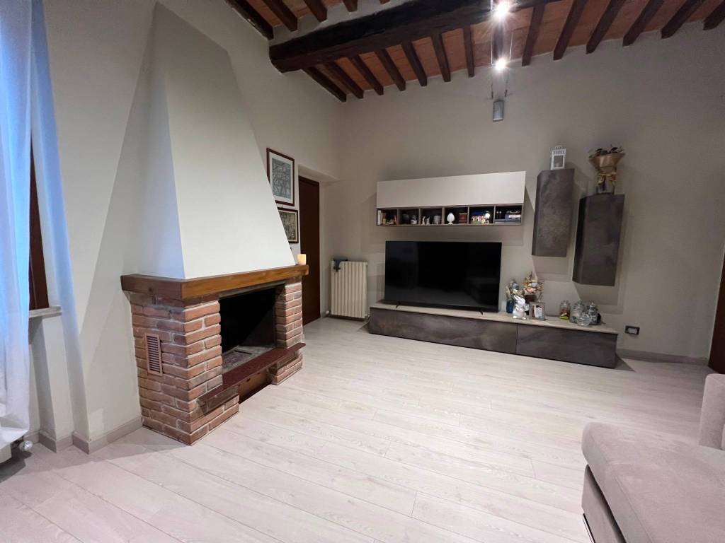 Appartamento a Guastalla in Via Camillo Prampolini - Foto 4