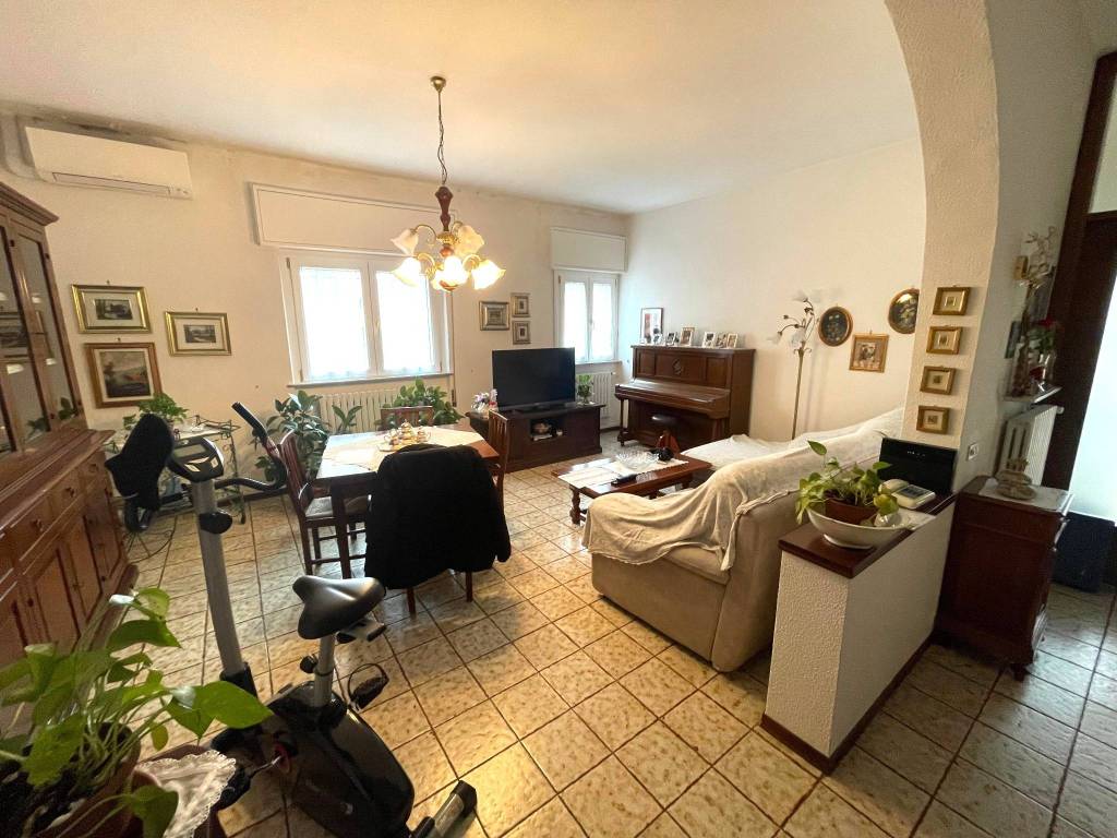 Villa a Stezzano in Via Armando Diaz, 1 - Foto 5