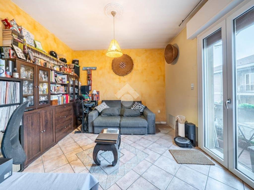 Appartamento a Novellara in Via Camillo Benso Conte di Cavour, 45 - Foto 3
