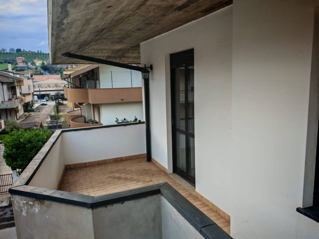 Appartamento a Silvi in Via Fratelli Bandiera, 13 - Foto 3