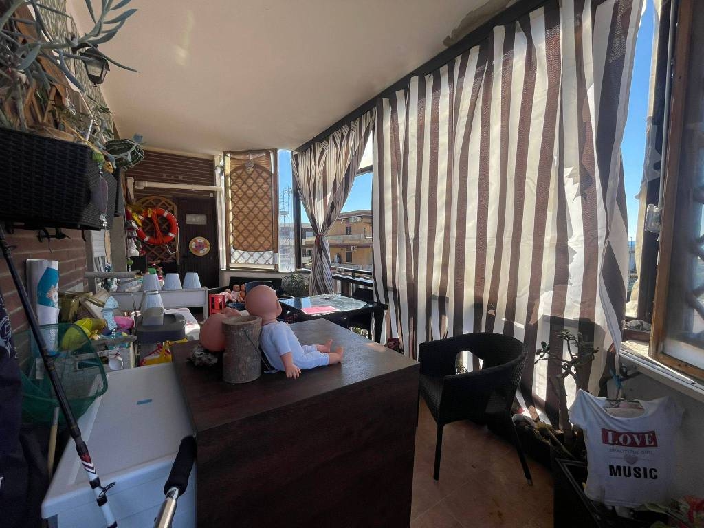 Appartamento a Pomezia in Via Rumenia - Foto 2